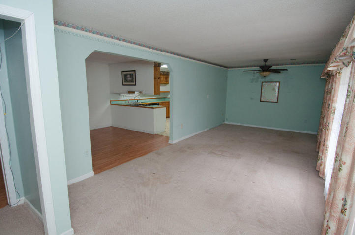 2725 Treetop Ct