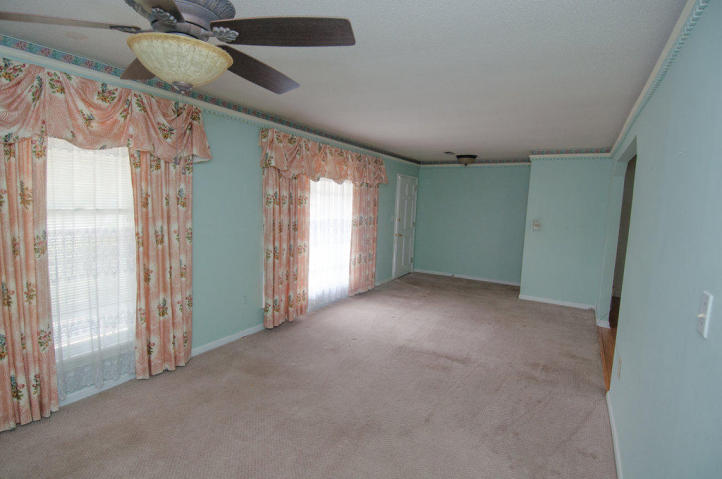 2725 Treetop Ct