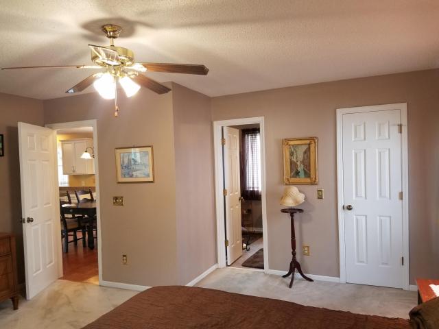 104 Lexington Pl