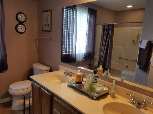 104 Lexington Pl