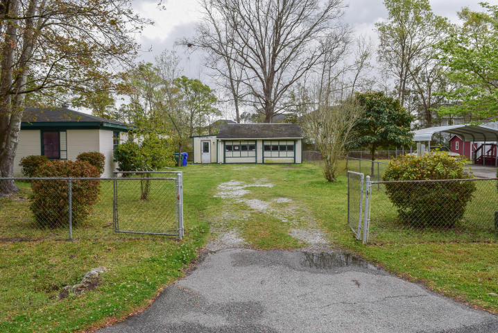 326 Lantana Dr