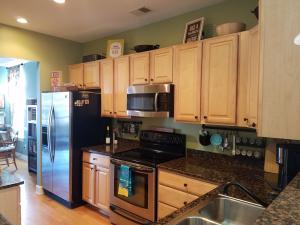 1745 Brittlebush Ln
