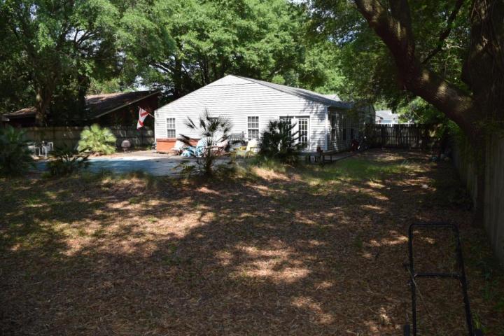 210 Freeman St
