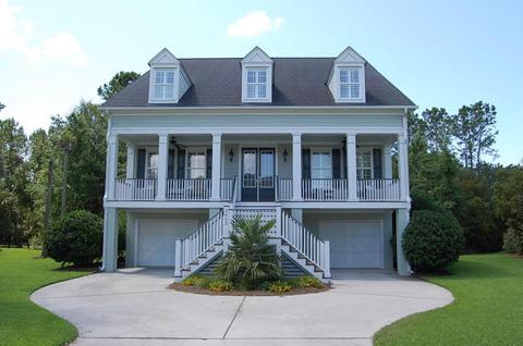 2713 Fountainhead Way