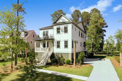 2713 Fountainhead Way