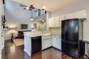 1303 Belhaven Dr
