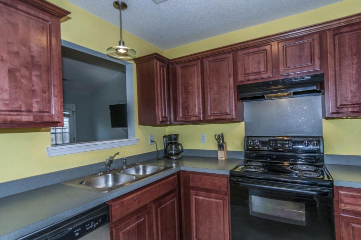 446 Longleaf Dr