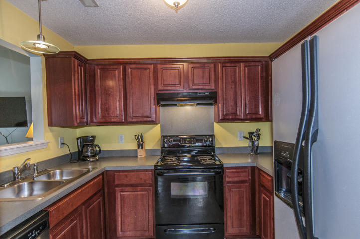 446 Longleaf Dr