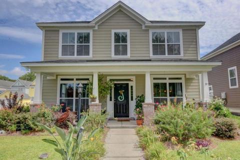 315 Amaryllis Ave