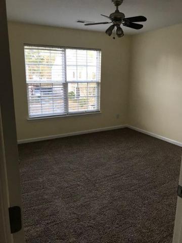 4815 Holly Berry Ln