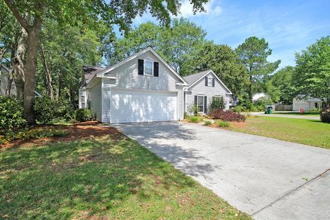 102 Quendon Ct