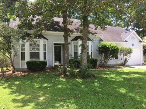 102 Quendon Ct