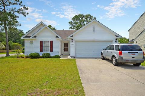 102 Quendon Ct
