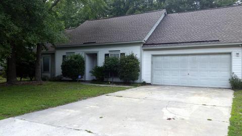 102 Quendon Ct