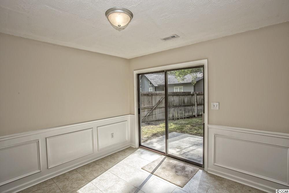 903 Veneda Ct