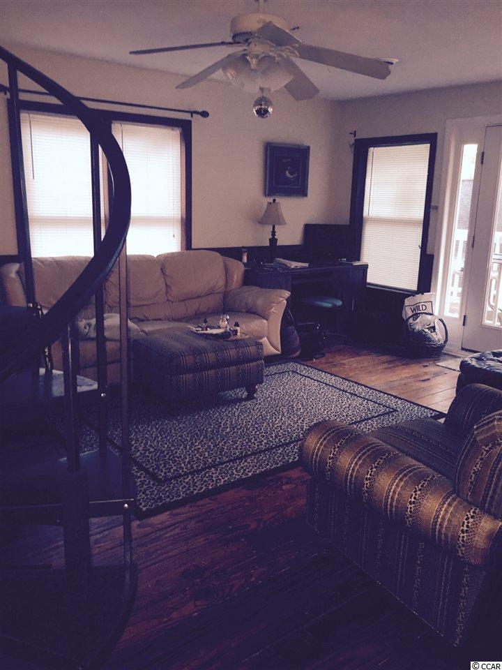 945 Tyson Dr