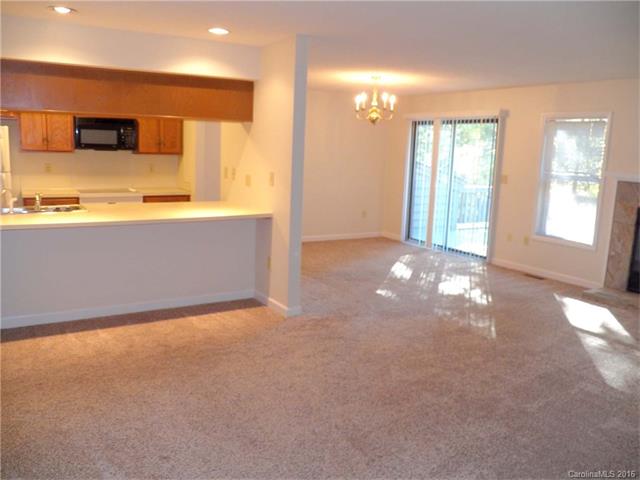 992 Cranberry Cir #54