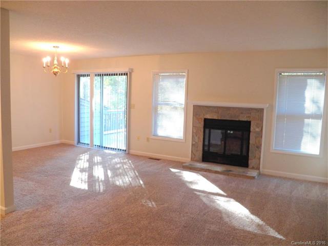 992 Cranberry Cir #54