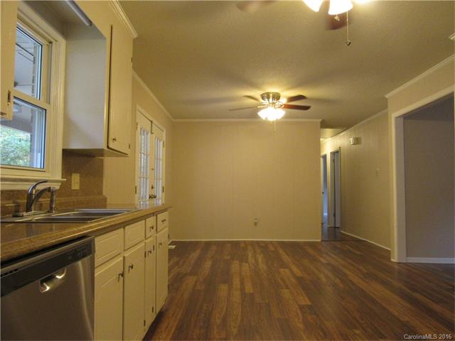 2438 Meadow Plaza Dr