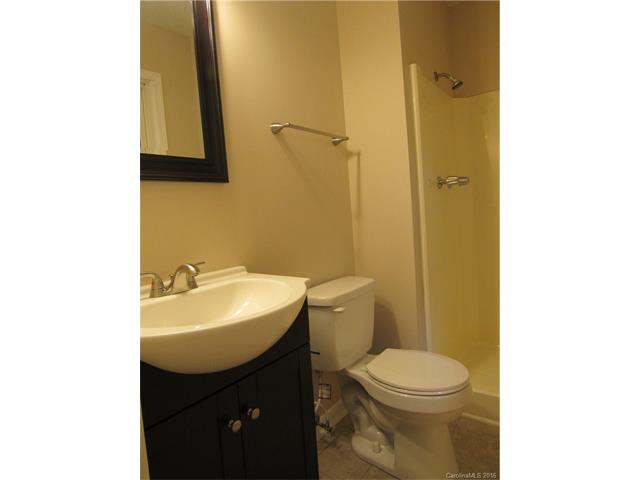 2438 Meadow Plaza Dr