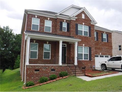 2840 Forest Hills Cir