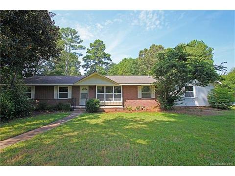 2840 Forest Hills Cir