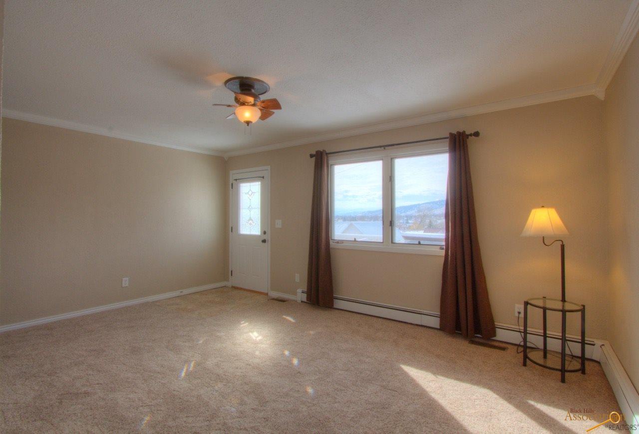 245 Trenton Ln