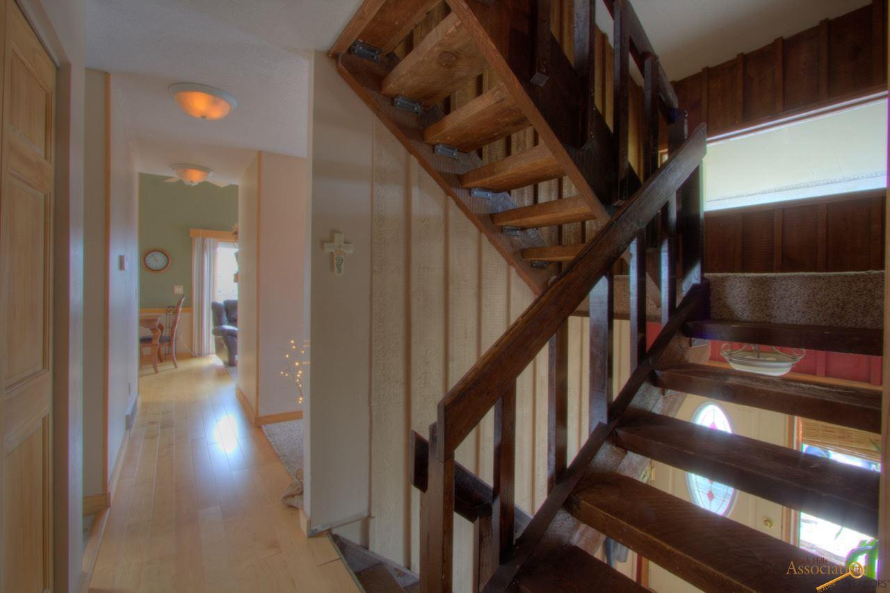 823 St James