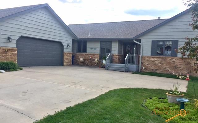 3909 Parkridge Dr