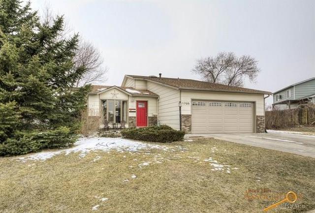 218 E St Anne
