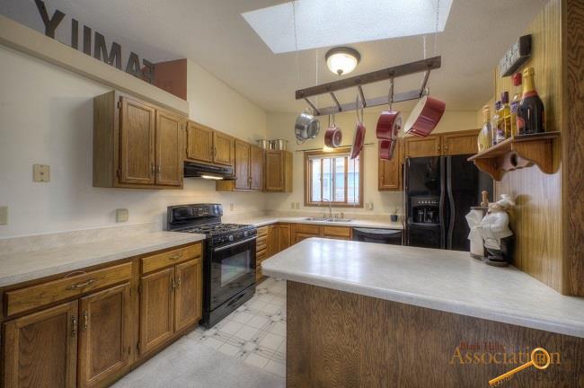 218 E St Anne