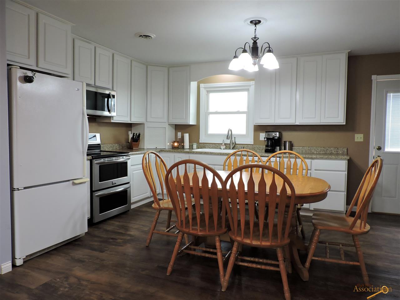202 Chickadee Ct