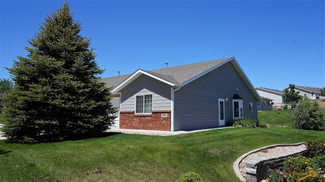 3995 Fairway Hills Dr