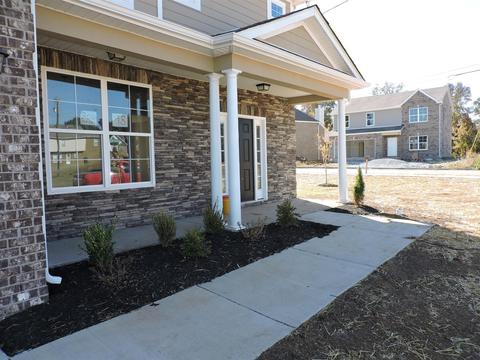 832 Pin Oak Dr