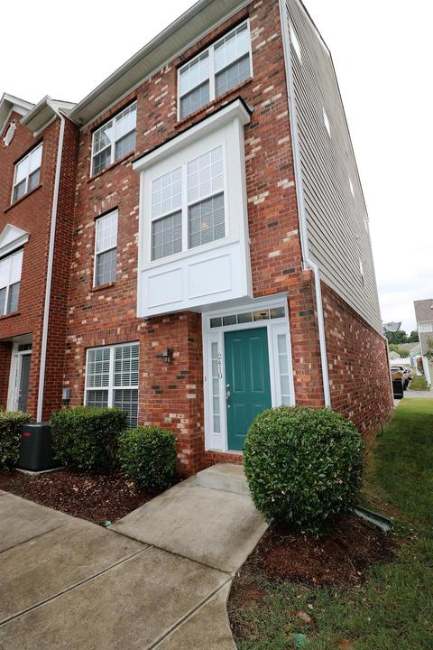 84 Tusculum Rd
