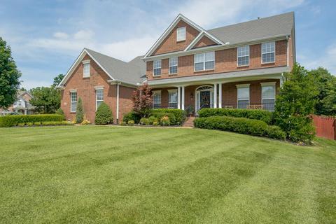 5749 Cloverhill Dr