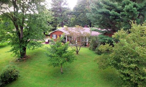 1403 Glenview Dr