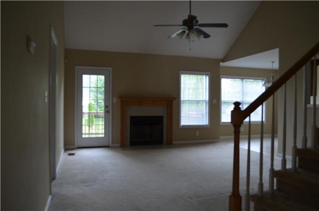 3733 N Jot Dr, Clarksville TN 37040