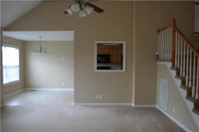 3733 N Jot Dr, Clarksville TN 37040