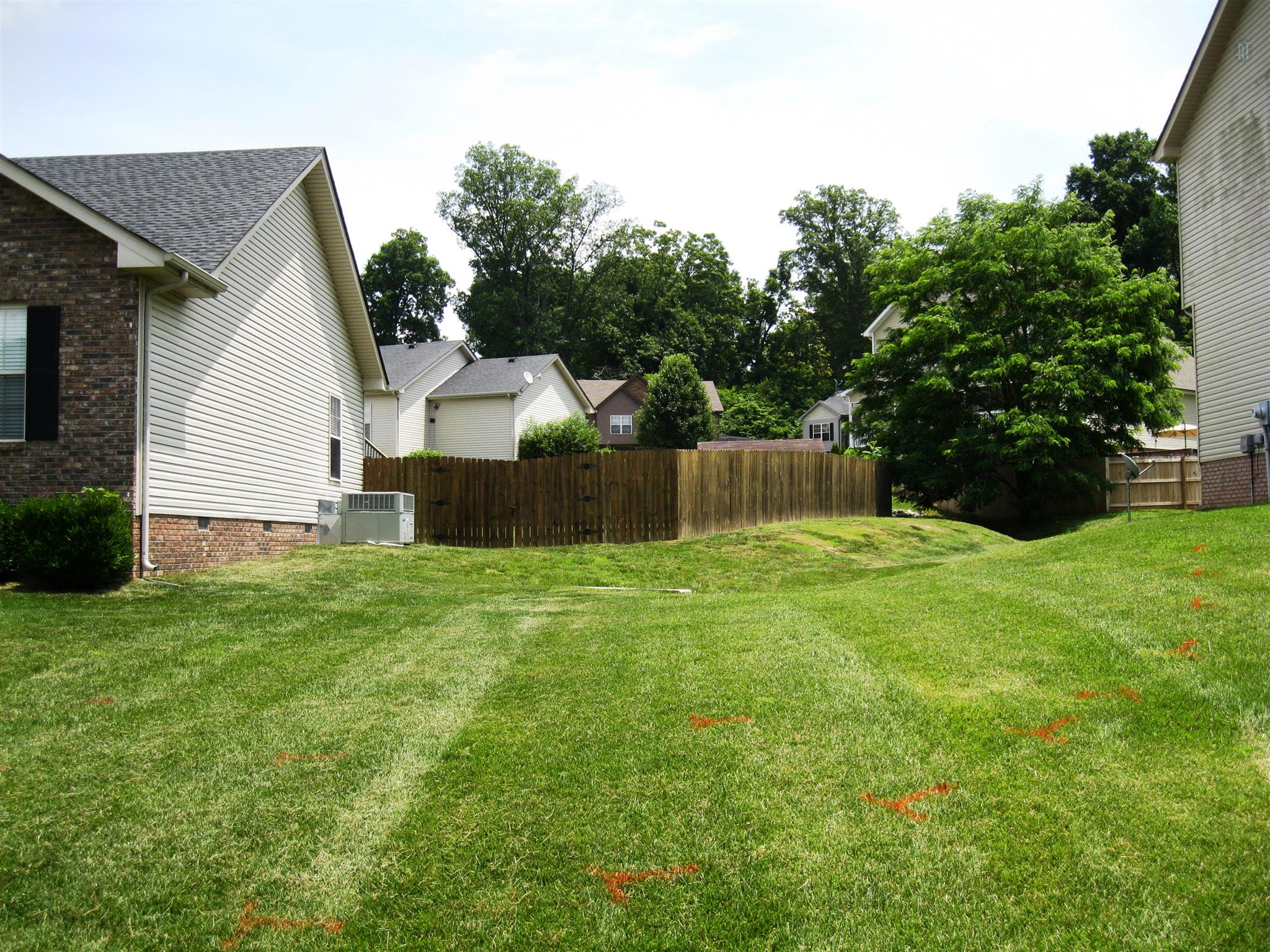 For Sale: 657 Deer Ridge Dr Clarksville, TN 37042