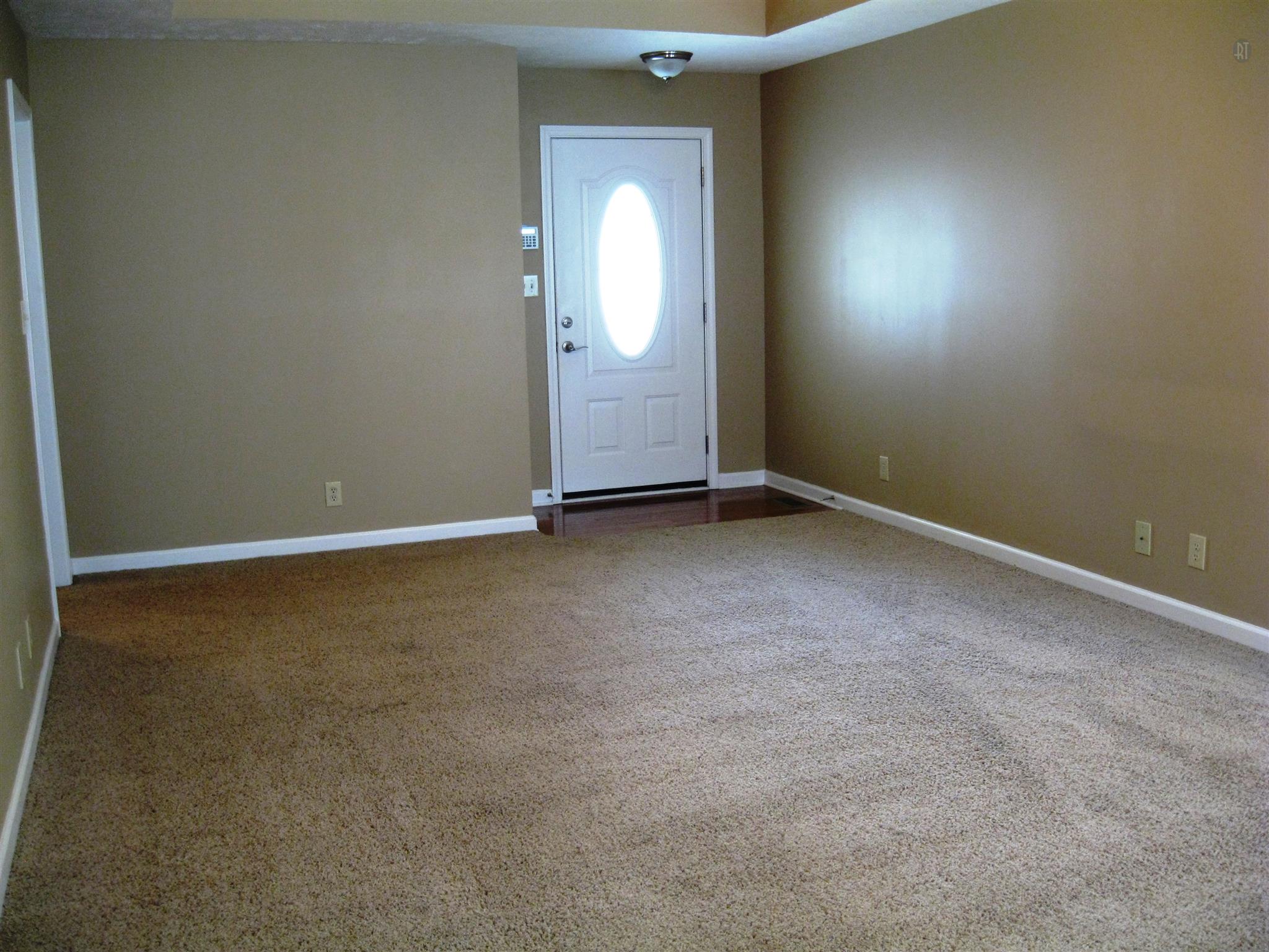 For Sale: 657 Deer Ridge Dr Clarksville, TN 37042