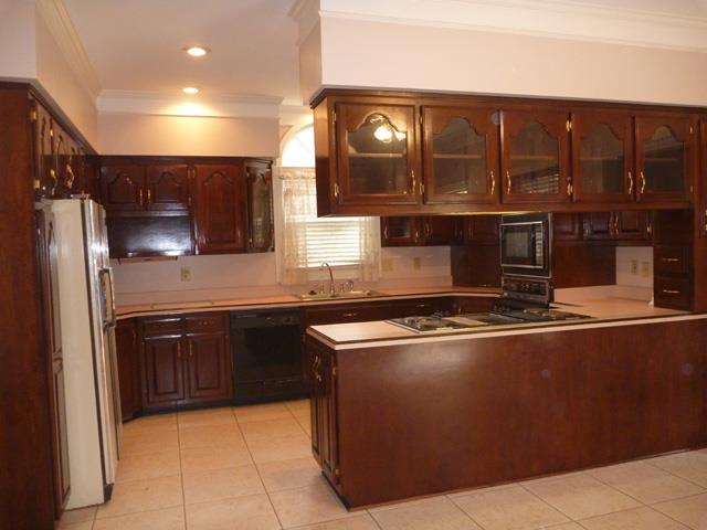 2704 Wakefield Dr, Clarksville TN 37043