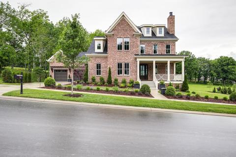 7016 Lanceleaf Dr