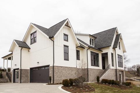 7016 Lanceleaf Dr
