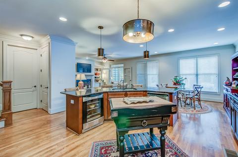 3194 Natoma Cir