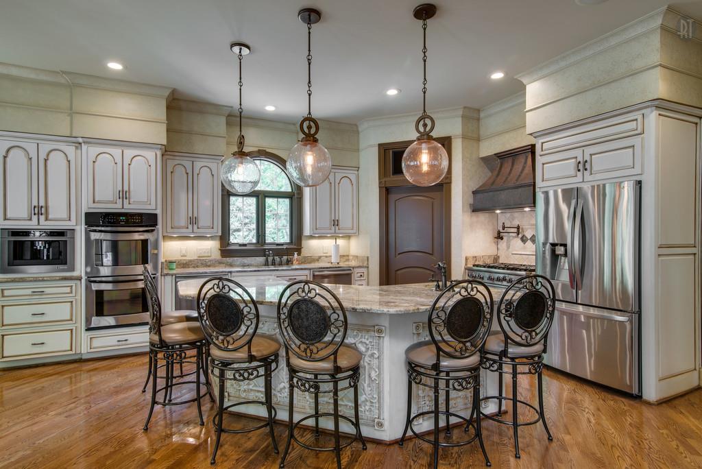 For Sale: 2040 Lynnwood Dr Franklin, TN 37069