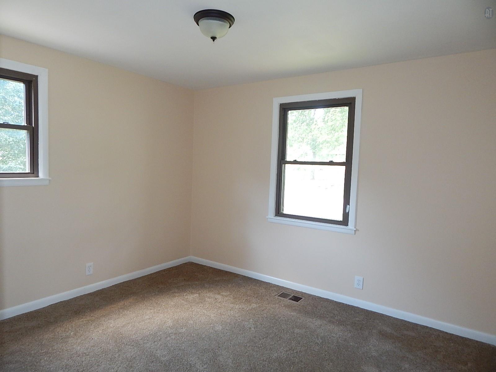 For Sale: 132 Chippendale Dr Hendersonville, TN 37075
