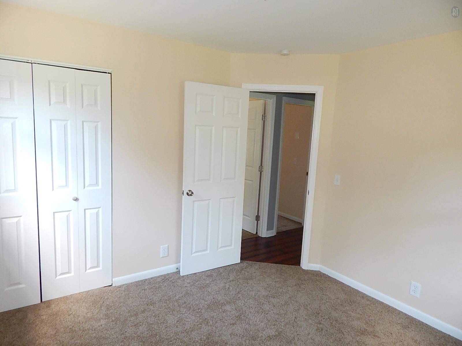 For Sale: 132 Chippendale Dr Hendersonville, TN 37075