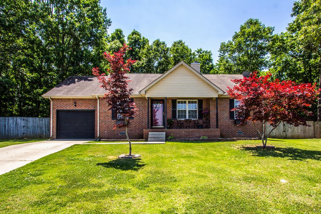 1206 Welsh Dr, La Vergne TN 37086