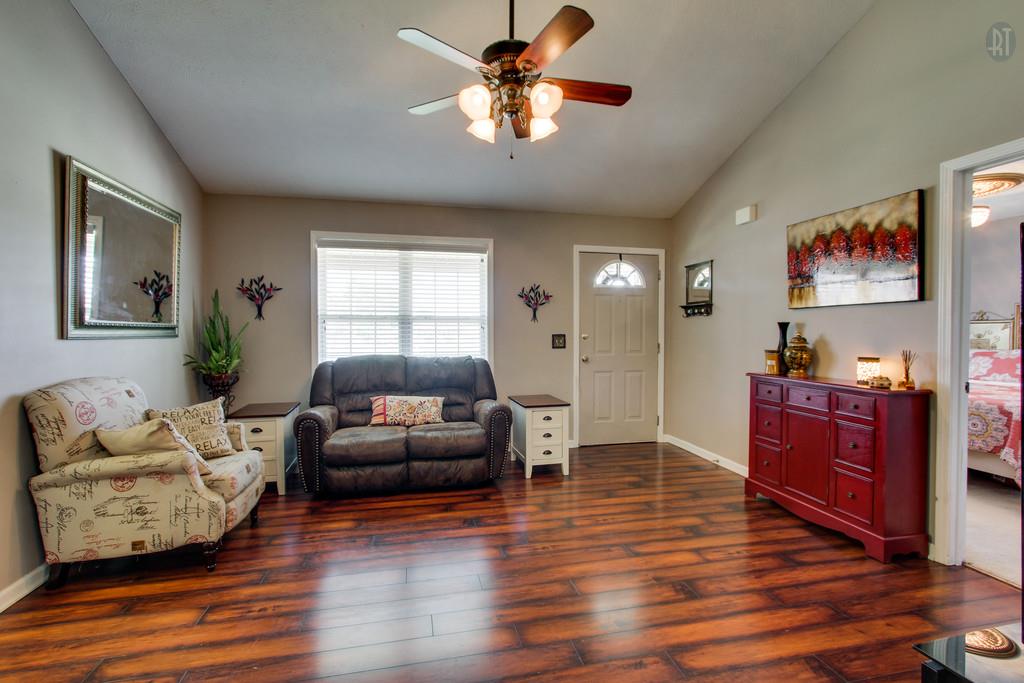 1206 Welsh Dr, La Vergne TN 37086